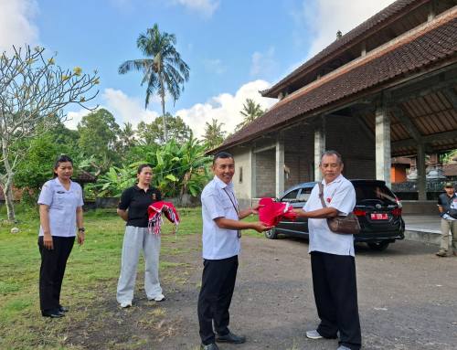 GERAKAN PEMBAGIAN DAN PEMASANGAN BENDERA MERAH PUTIH